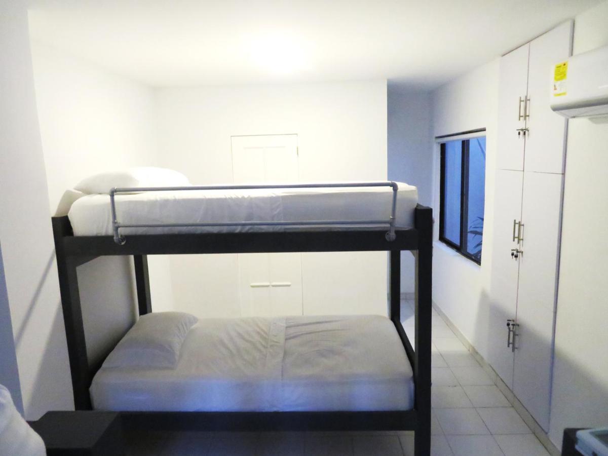 San Jacinto Pensión *